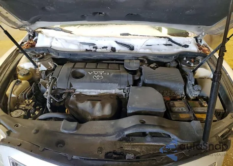 2010 Toyota Camry Base z USA, uszkodzony, nr VIN 4T1BF3EK3AU072707